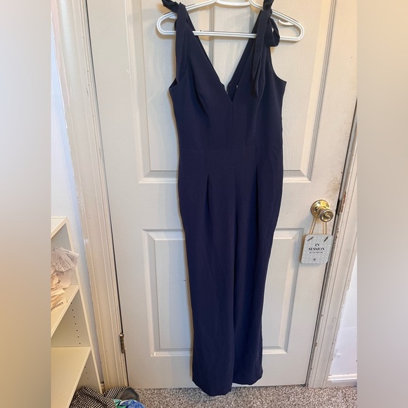Dress the Population Sandra V-Neck Wide-Leg Jumpsuit Navy Small - Picture 2 of 4